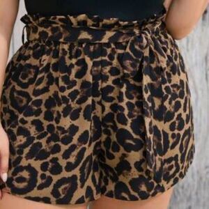 Shein Curve Leopard Print Dress Shorts‎ -4Xl